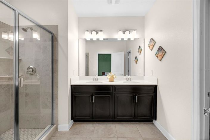 Image No.23-3 Bed Townhouse for sale