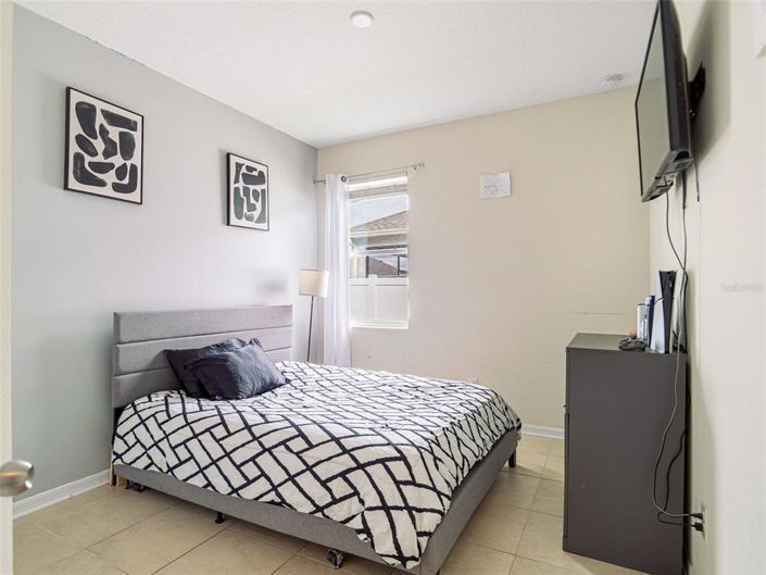 Image No.17-3 Bed House for sale