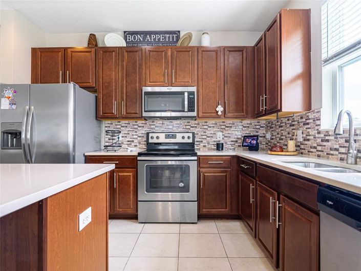 Image No.9-3 Bed House for sale