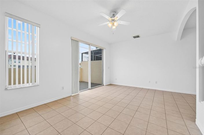 Image No.11-3 Bed Townhouse for sale