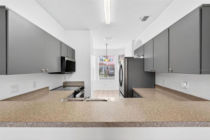 Image No.17-3 Bed Townhouse for sale