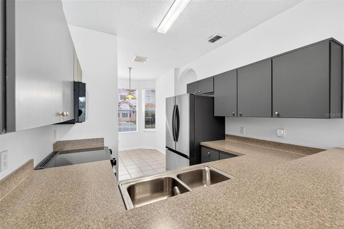 Image No.18-3 Bed Townhouse for sale