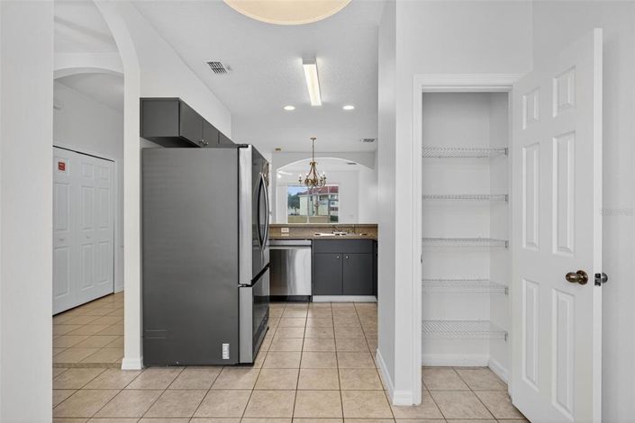 Image No.25-3 Bed Townhouse for sale