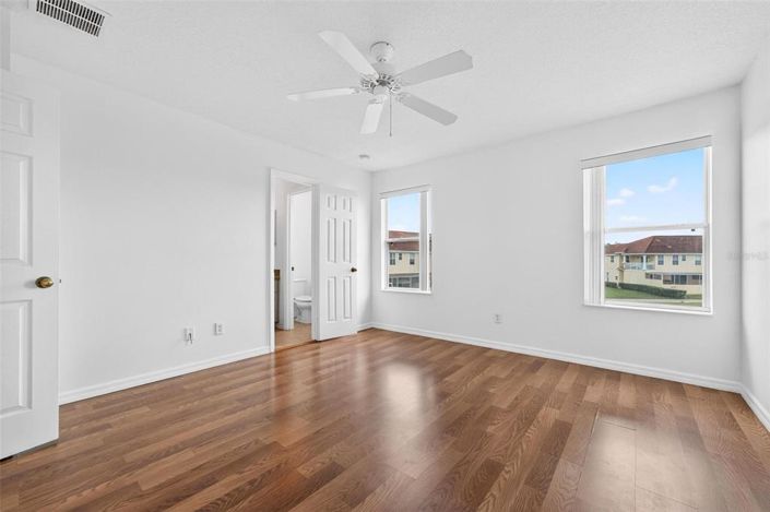 Image No.33-3 Bed Townhouse for sale