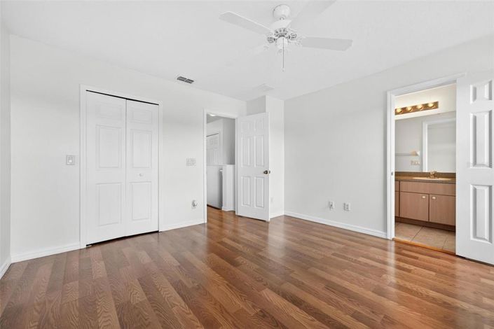 Image No.34-3 Bed Townhouse for sale