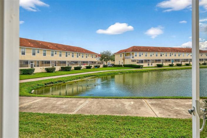 Image No.51-3 Bed Townhouse for sale