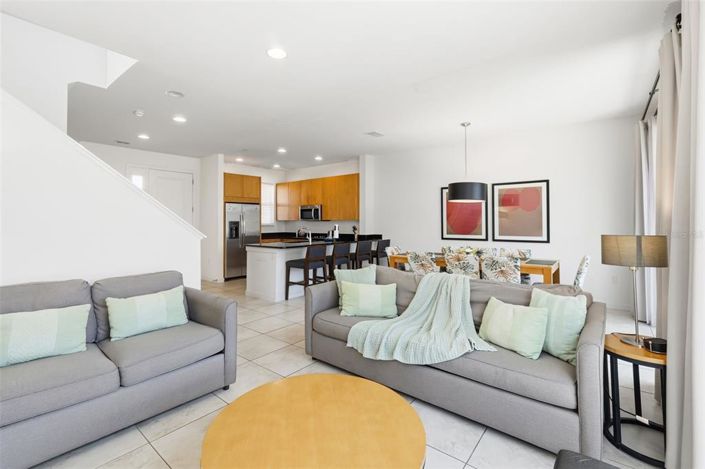 Image No.14-3 Bed Townhouse for sale