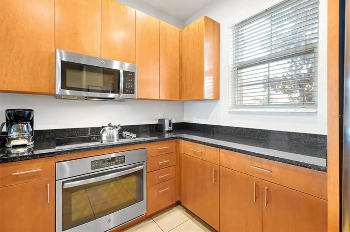 Image No.11-2 Bed Townhouse for sale