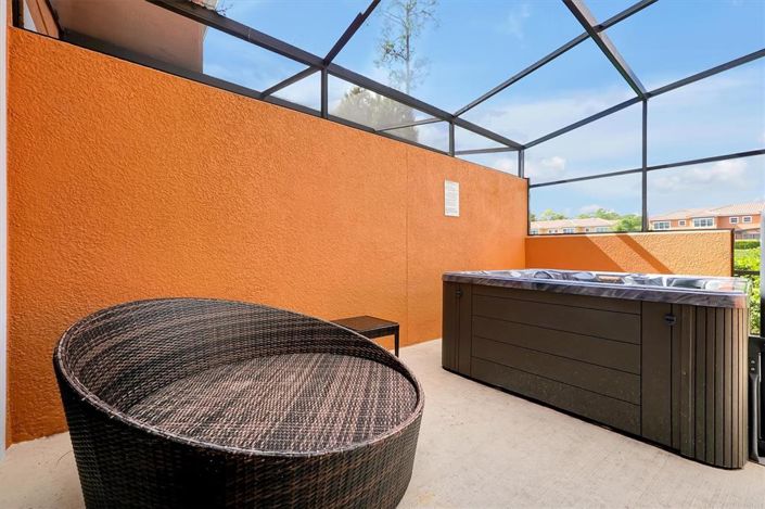 Image No.17-2 Bed Townhouse for sale