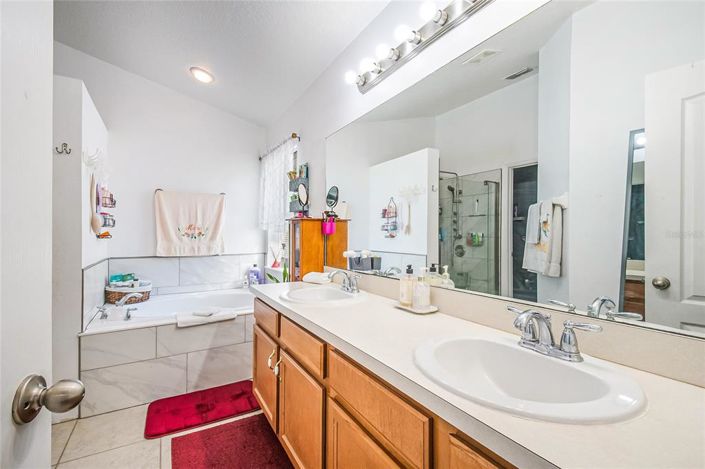 Image No.4-3 Bed House for sale