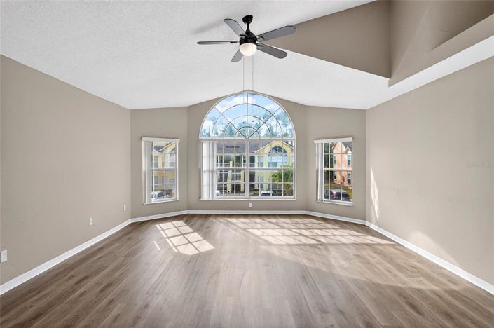 Image No.4-Appartement de 3 chambres à vendre à Saint John