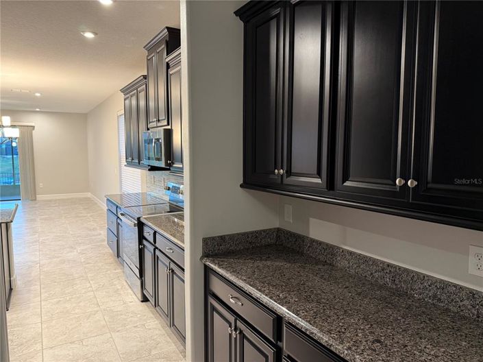 Image No.18-4 Bed House for sale