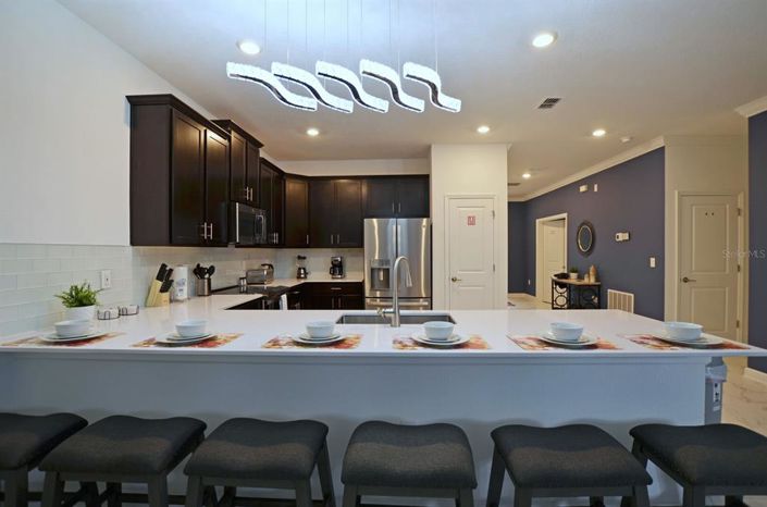 Image No.7-8 Bed House for sale