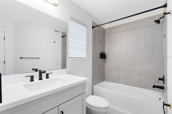 Image No.18-4 Bed House for sale