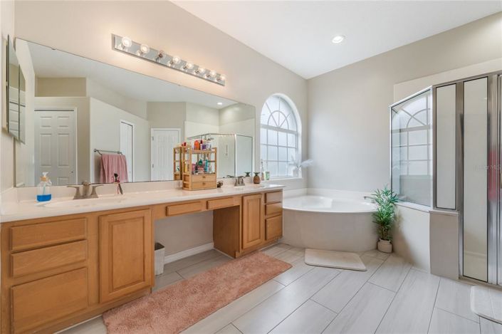 Image No.10-4 Bed House for sale