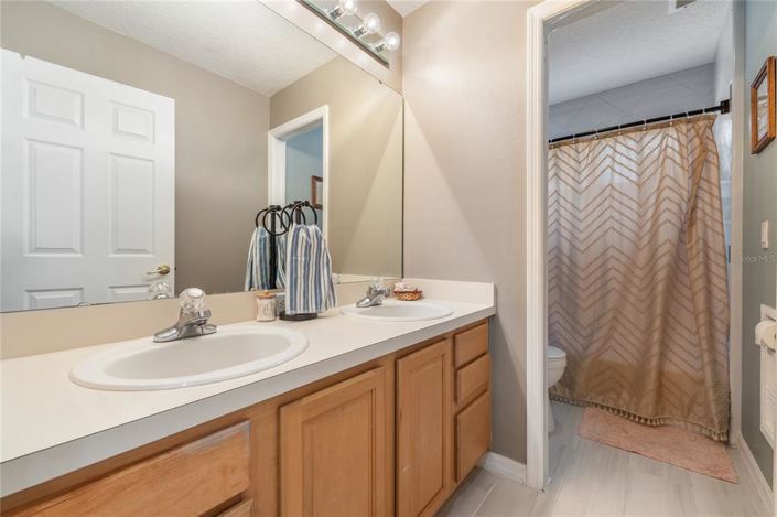 Image No.18-4 Bed House for sale