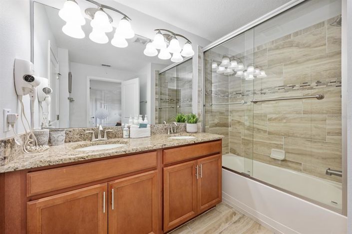 Image No.21-4 Bed Townhouse for sale