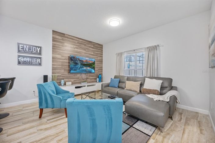 Image No.4-4 Bed Townhouse for sale