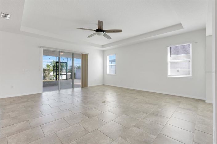 Image No.12-4 Bed House for sale