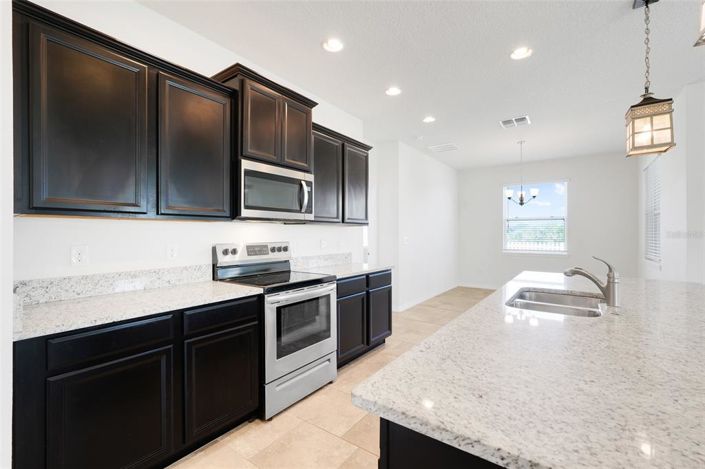 Image No.14-4 Bed House for sale