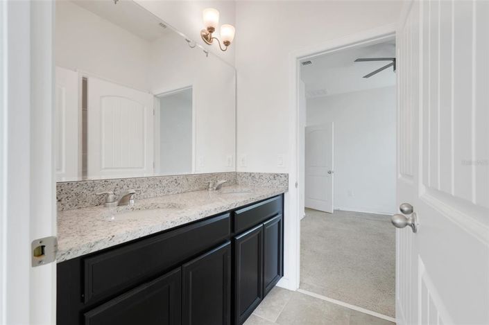 Image No.25-4 Bed House for sale