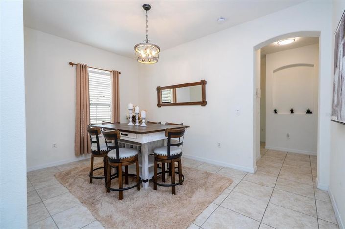 Image No.3-5 Bed House for sale