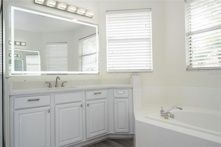 Image No.32-5 Bed House for sale