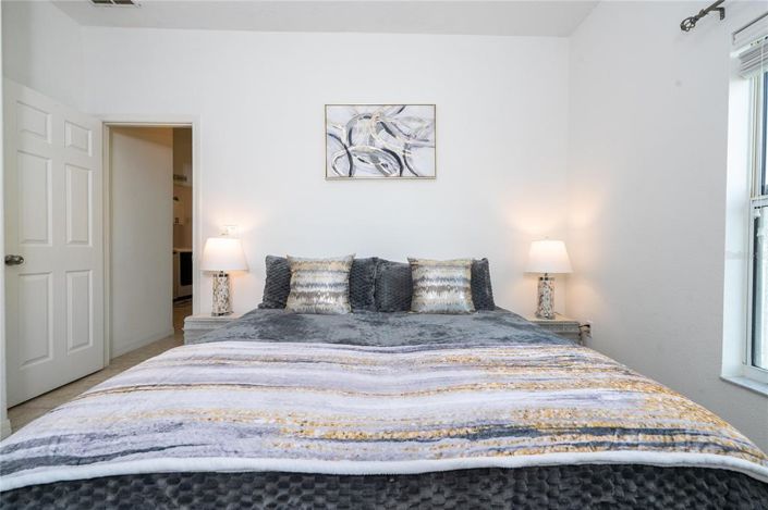 Image No.41-5 Bed House for sale