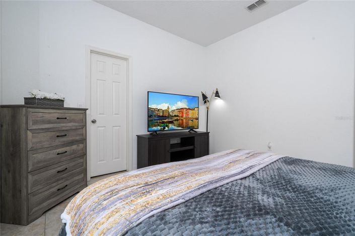 Image No.42-5 Bed House for sale