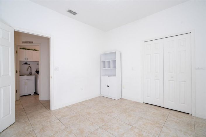 Image No.45-5 Bed House for sale