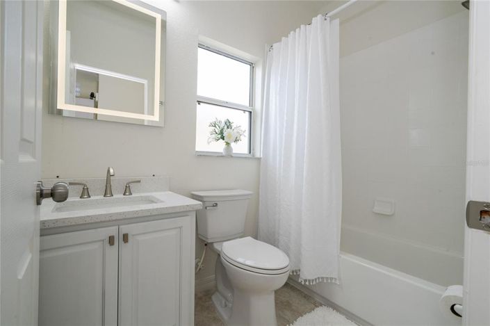 Image No.56-5 Bed House for sale