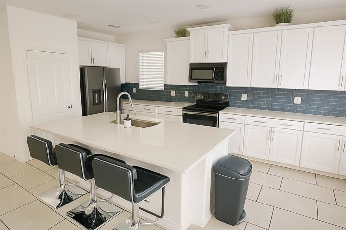 Image No.10-5 Bed House for sale