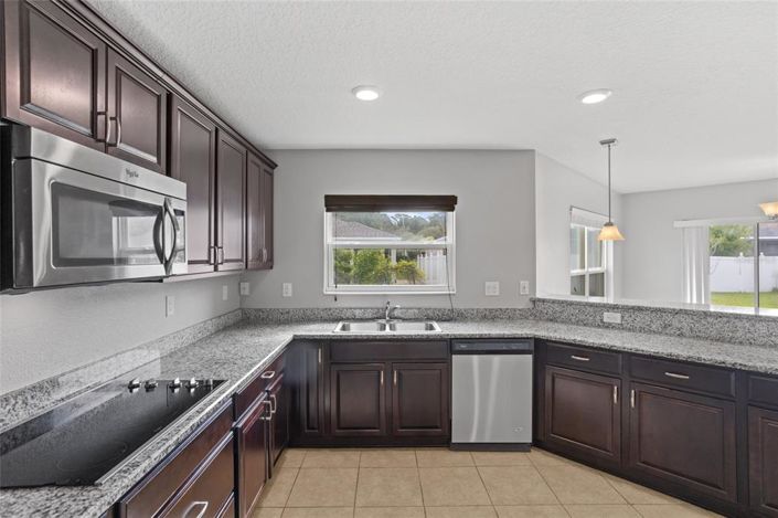 Image No.17-3 Bed House for sale