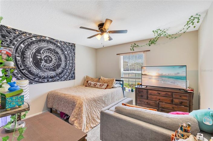 Image No.17-4 Bed House for sale