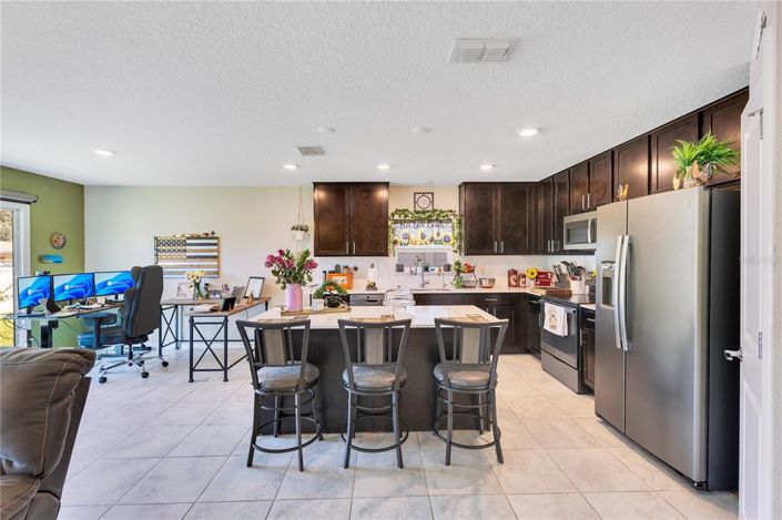 Image No.9-4 Bed House for sale