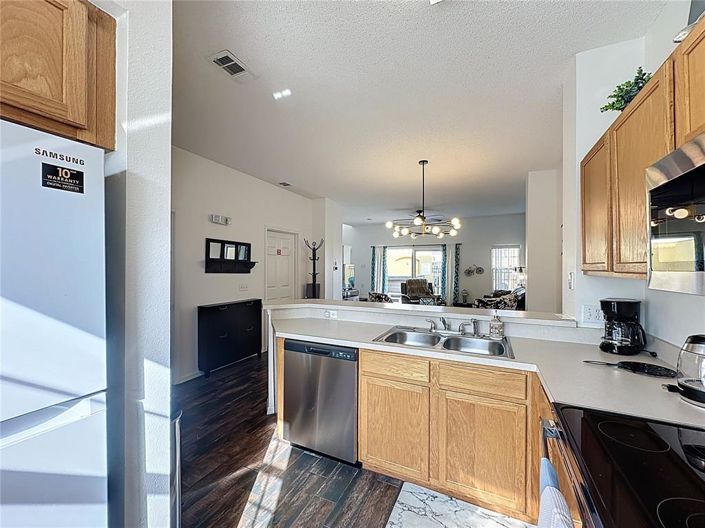 Image No.10-3 Bed Townhouse for sale