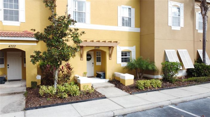 Image No.2-3 Bed Townhouse for sale