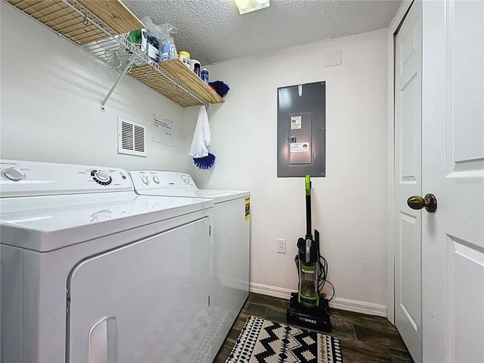 Image No.30-3 Bed Townhouse for sale