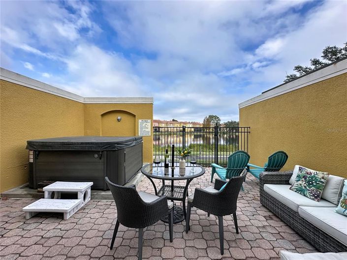 Image No.31-3 Bed Townhouse for sale