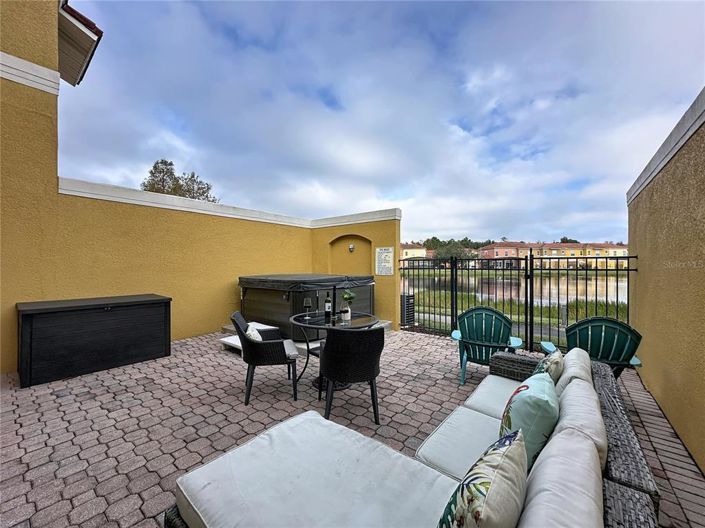 Image No.36-3 Bed Townhouse for sale