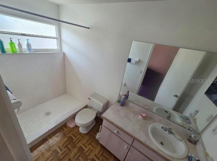 Image No.12-4 Bed House for sale