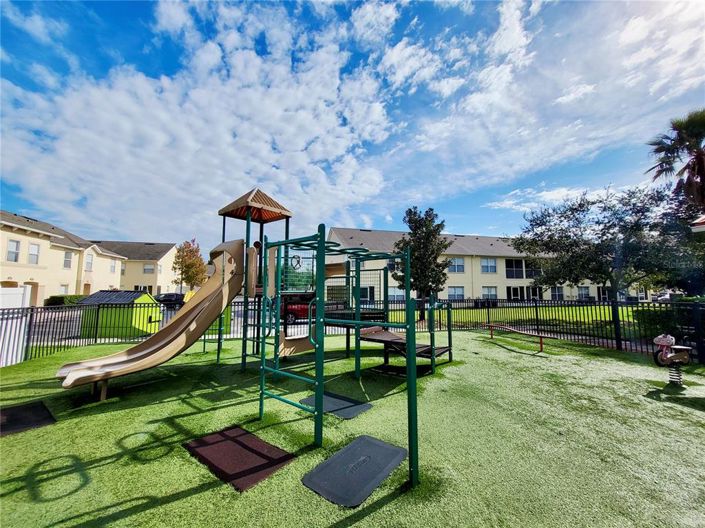 Image No.15-3 Bed Apartment for sale