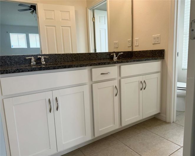 Image No.12-3 Bed Townhouse for sale