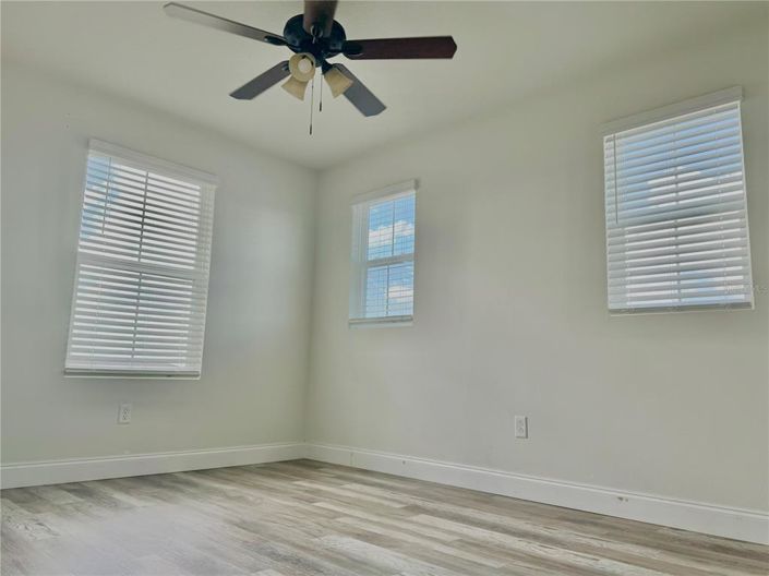 Image No.14-3 Bed Townhouse for sale