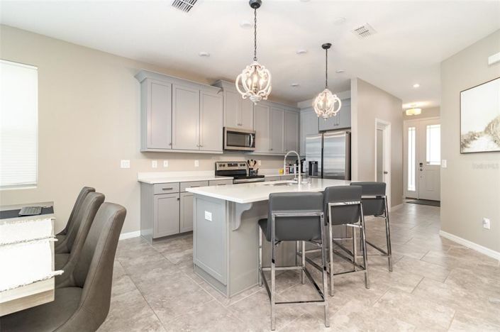 Image No.10-3 Bed House for sale