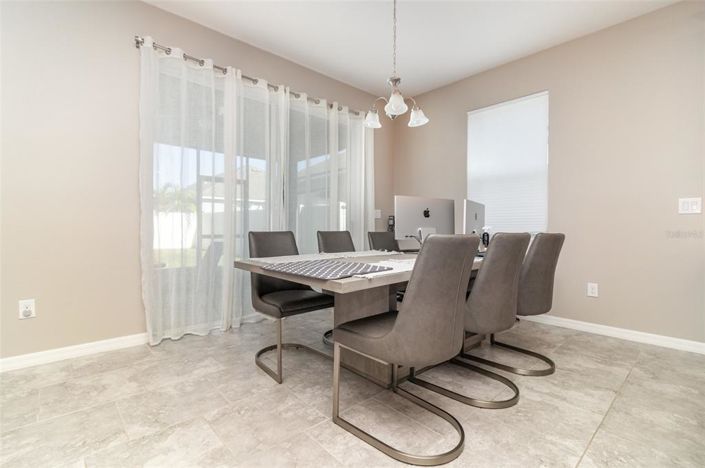 Image No.11-3 Bed House for sale