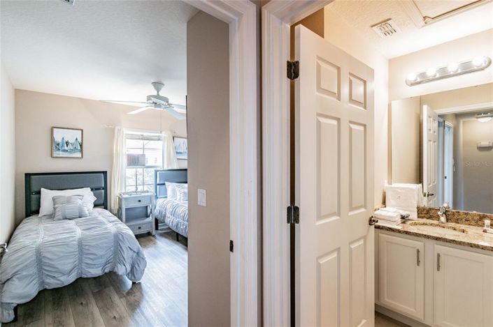 Image No.19-3 Bed Townhouse for sale