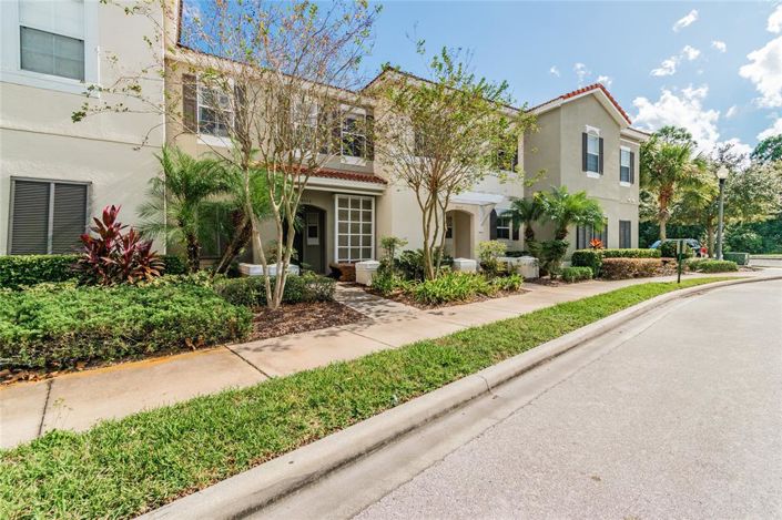 Image No.28-3 Bed Townhouse for sale