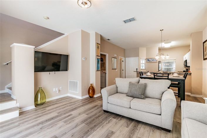 Image No.6-3 Bed Townhouse for sale