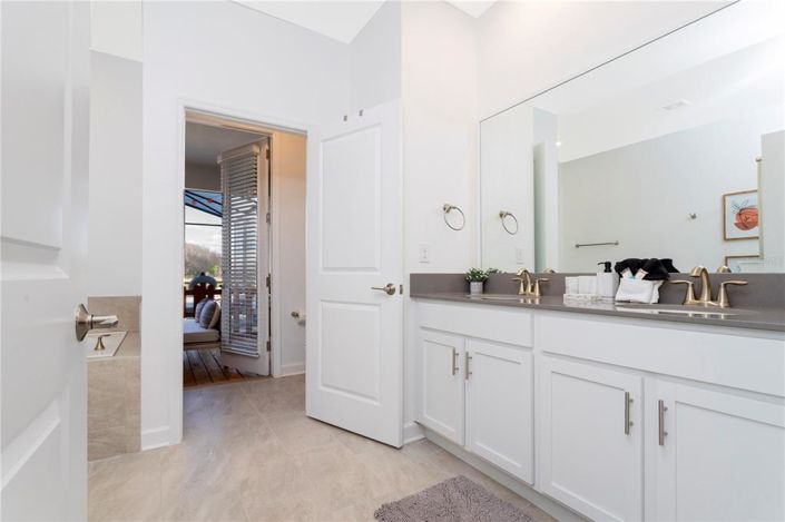 Image No.30-9 Bed House for sale